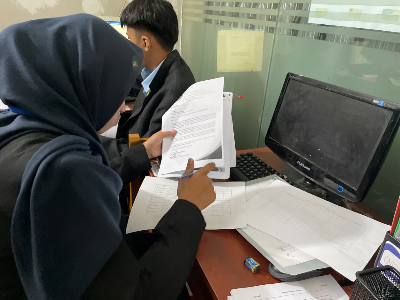 Manajemen Perkantoran & Layanan Bisnis